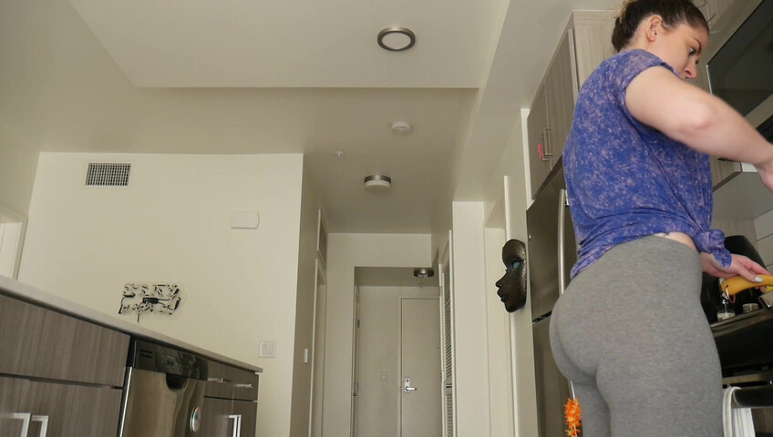 Ashley Alban - Moms Eggs And Hams