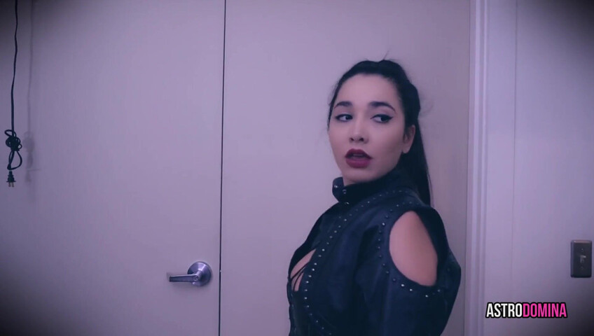 AstroDomina - A Robbers Affair Part 2