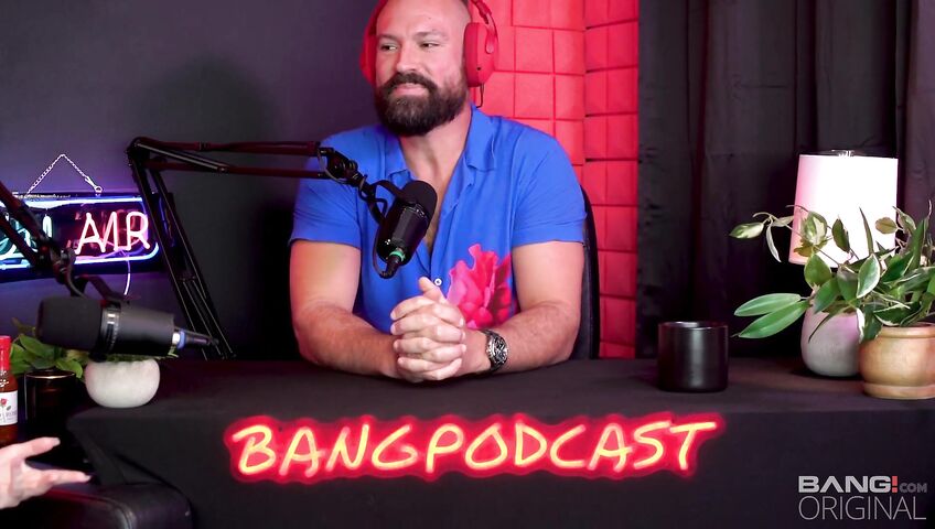 Haley Spades Gets Penetrated On A Podcast - Blowjob, Sex, American, Sex Tape, Sex Machine, Vagina Sex Machine, Podcast, Facial