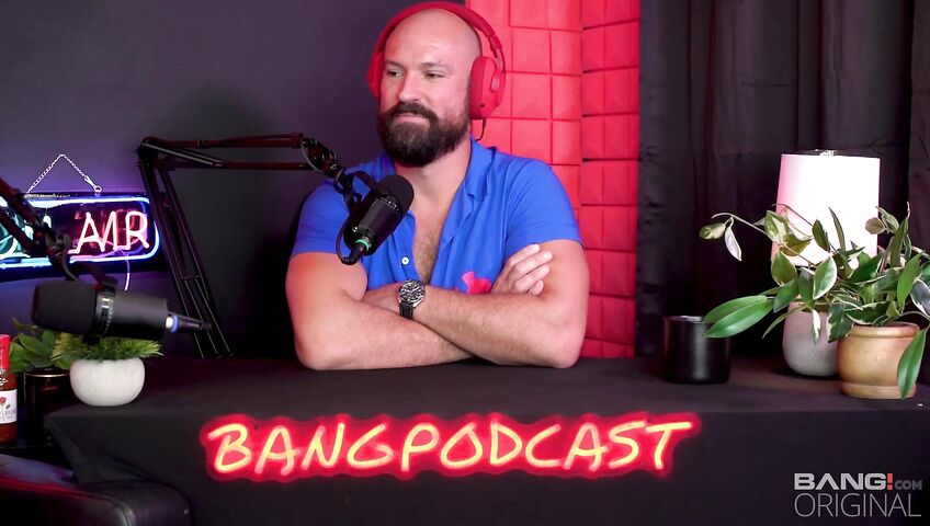 Haley Spades Gets Penetrated On A Podcast - Blowjob, Sex, American, Sex Tape, Sex Machine, Vagina Sex Machine, Podcast, Facial