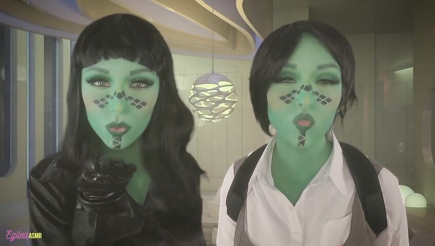 Egilea ASMR - Seductive aliens kiss you and each other