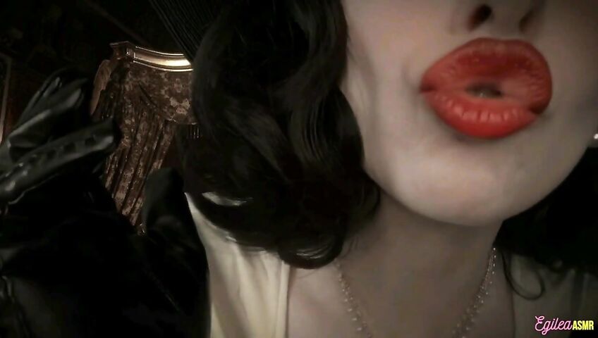 Egilea ASMR - Lady Dimitrescu can't stop kissing you