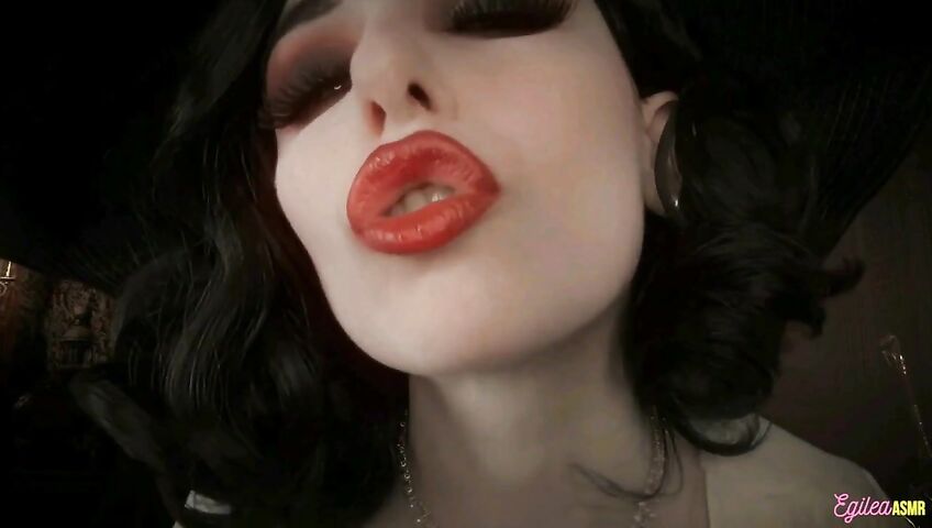Egilea ASMR - Lady Dimitrescu can't stop kissing you