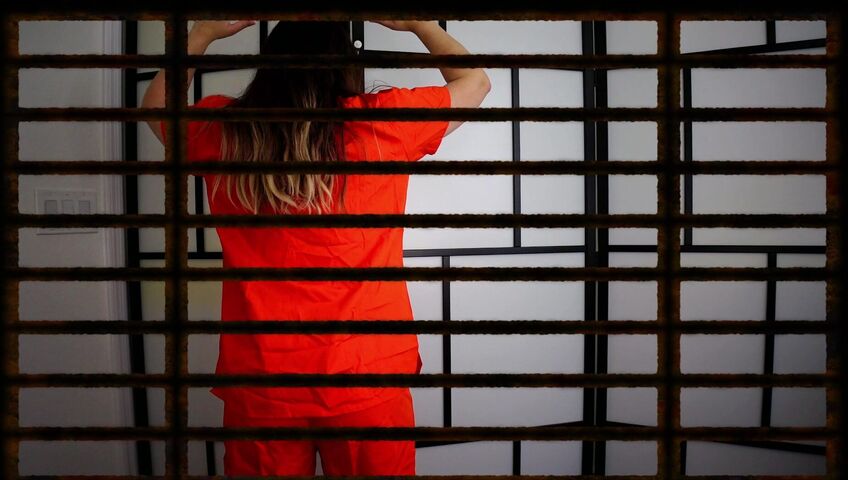 lalunalewd - Helping Mommy Out of Jail