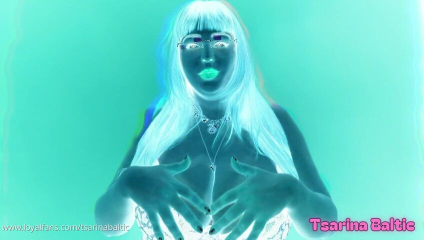 Skye Summers - Getting both Holes Pounded by Fuck-Machine