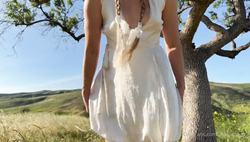 Caroline Zalog Tries On Different Lingerie During A Picnic - Seduction, Outdoor, Lingerie, Ass, Teasing, Shaved Pussy, Picnic, Nature