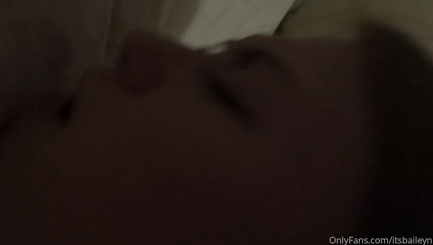 ItsBaileyNix Gets Fucked Raw In Missionary - Sex, Handjob, Navel Piercing, Shaved Pussy, Missionary, POV