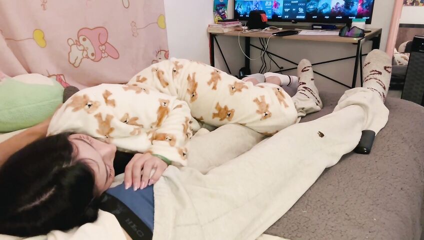 Kikisita Gets Fucked In Her Comfy Pajamas - Blowjob, Sex, Feet, Amateur, Teen, Brunette, Latina, Spanish, Big Ass, Big Boobs, Big Lips, Big Pussy, Perfect Pussy, Perfect Tits, OnlyFans Model, Deepthroat, Sloppy Blowjob, Eating Pussy, Finger