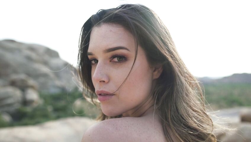 Lauren Summer Gets Naked On A Rock Mountain - 4K, Outdoor, Seduction, Brunette, American, Slow Motion, No Tattoos, Big Ass, Big Boobs, Natural Body, Model, Jumping, Ass Bouncing, 0% Pussy