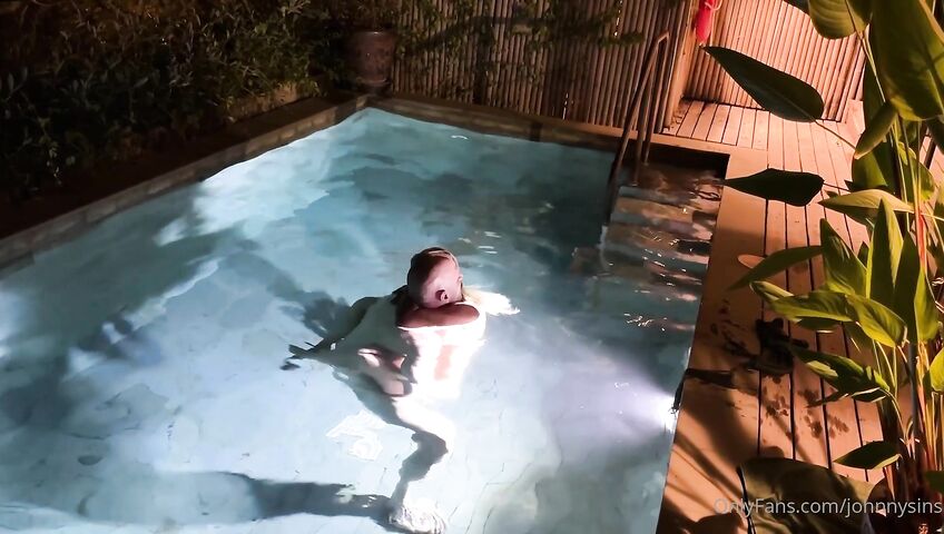 Sienna Day Gets Fucked In The Pool By Johnny Sins - Blowjob, Sex, Outdoor, European, British, Blonde, Blonde Blowjob, Hot Blonde, Blonde MILF, MILF, MILF Blowjob, MILF Ass, Busty MILF, Swimming Pool, Wet, Bald Man, OnlyFans, OnlyFans Model,