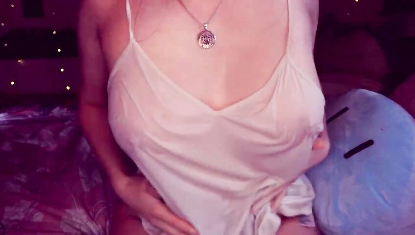 Aftynrose Asmr Wet T Shirt Cheeky Spray Video 1