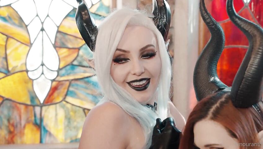 Amouranth And Jessica Nigri Collab Cosplay Sss