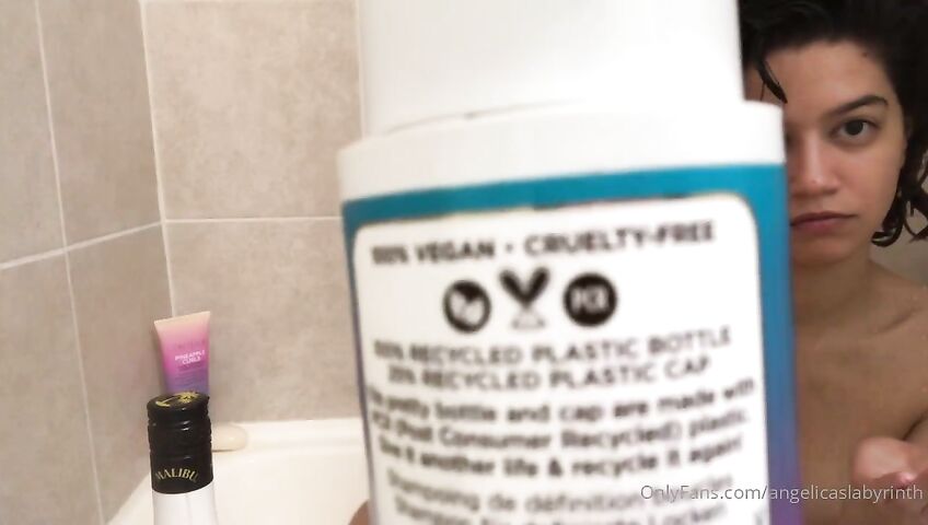 Angelica Nude Bath Onlyfans 