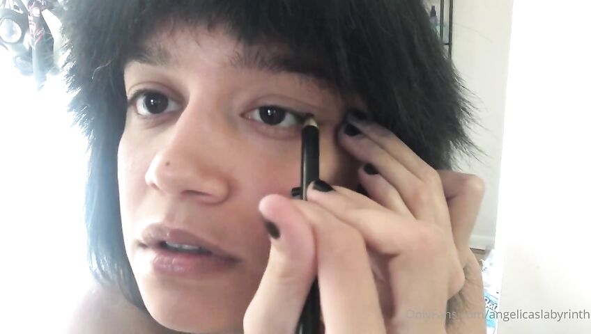 Angelica Topless Angelicaslabyrinth Hair Straightening Leaked Video