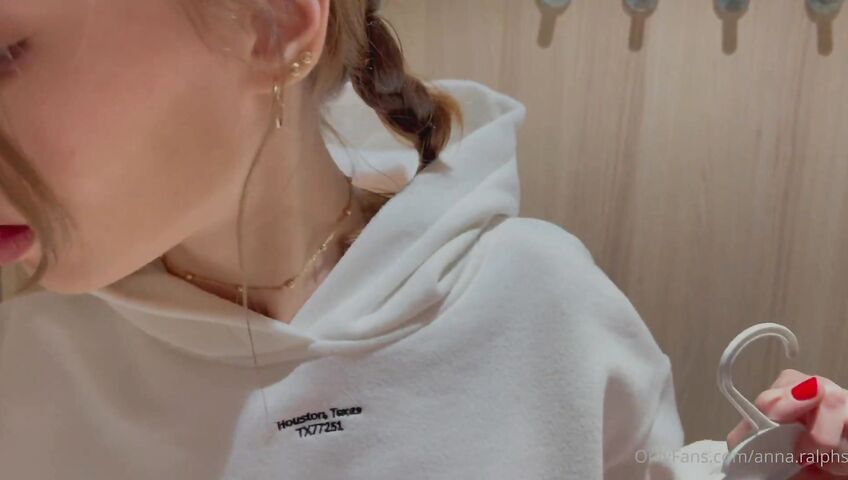 Anna Ralphs Went Shopping And Forgot Money Ed Nopqrs