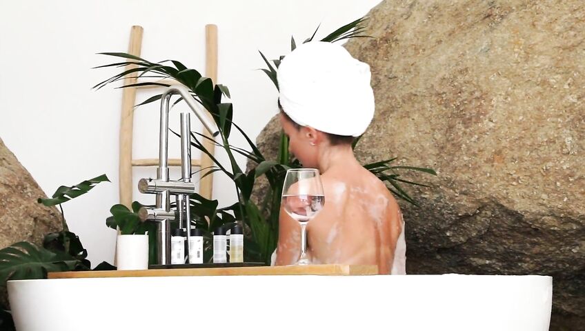 Anna Zapala Naked Soapy Bathtub PPV 