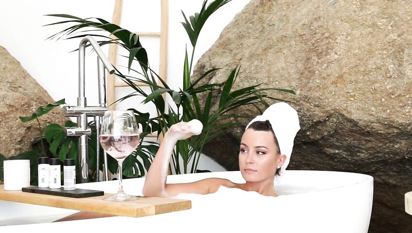 Anna Zapala Naked Soapy Bathtub PPV 