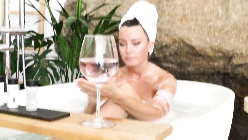 Anna Zapala Naked Soapy Bathtub PPV 