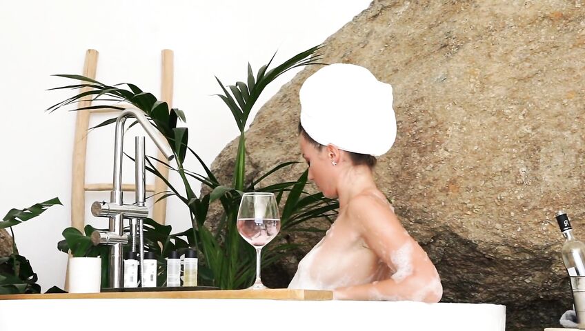 Anna Zapala Naked Soapy Bathtub PPV 