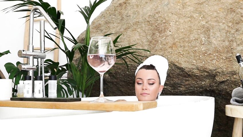 Anna Zapala Naked Soapy Bathtub PPV 