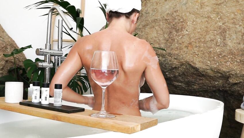 Anna Zapala Naked Soapy Bathtub PPV 