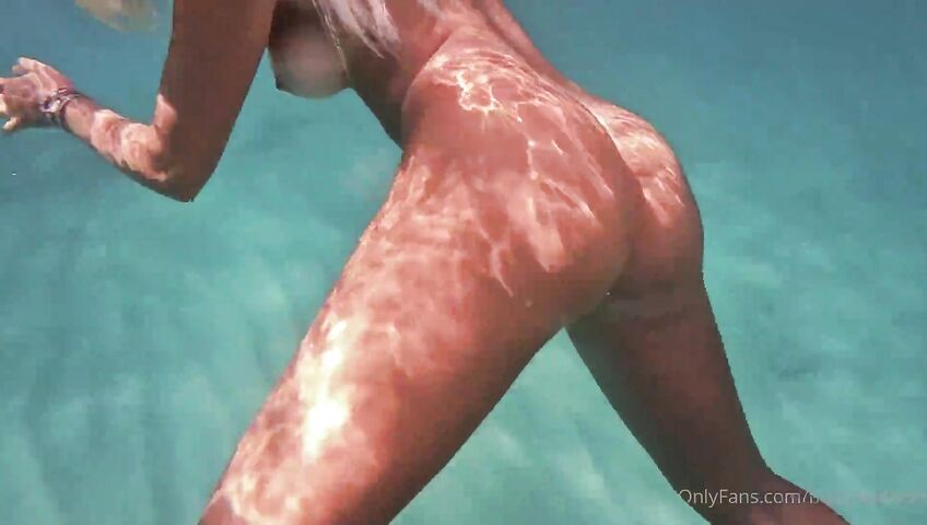 Anywaybrittnaay Nude Underwater Sex Cumshot S