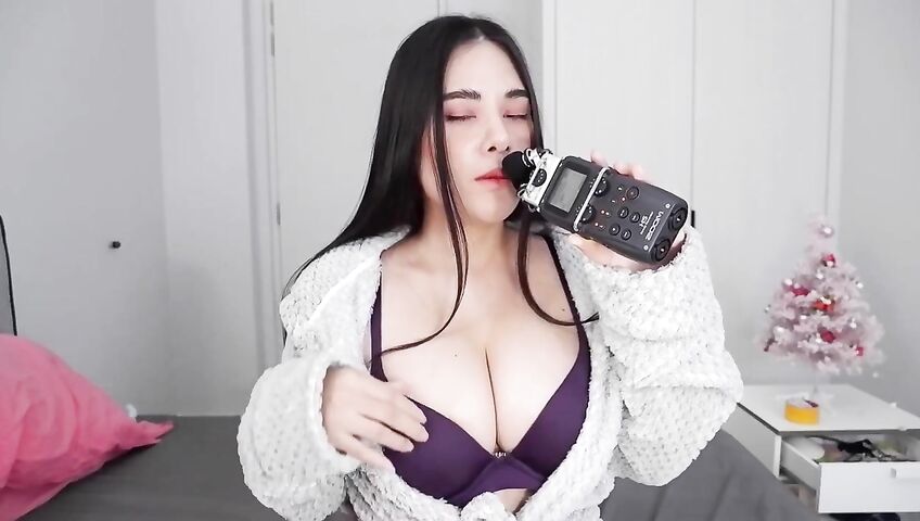 Asmr Wan Cucumber Licking