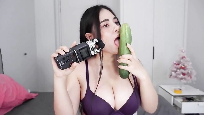 Asmr Wan Cucumber Licking
