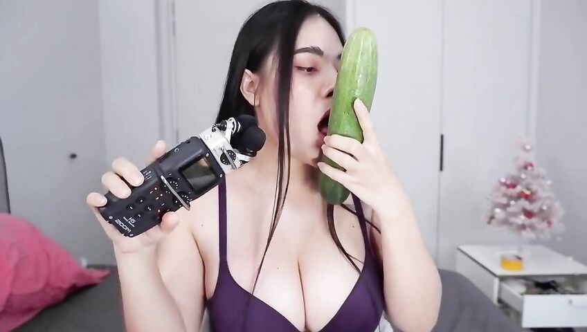 Asmr Wan Cucumber Licking