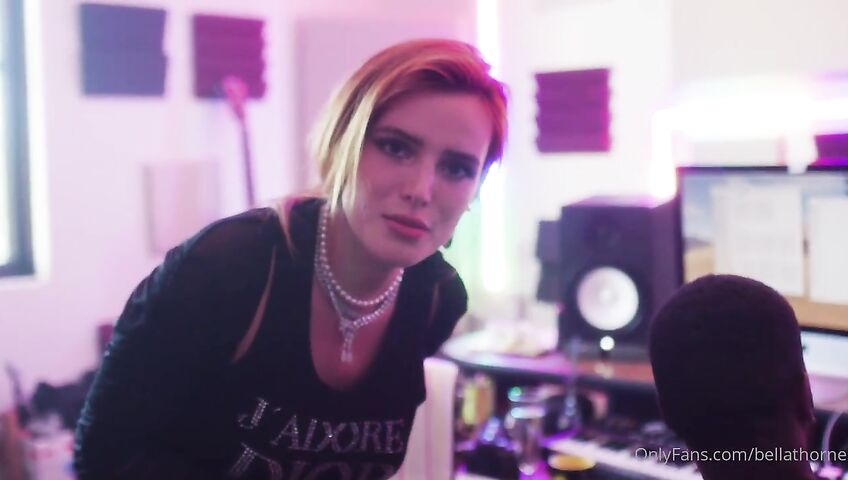 Bella Thorne Onlyfans Welcome Bitchesss
