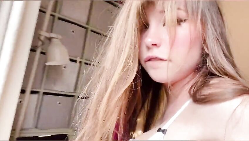 Belle Delphine Sex Doll Riding 2bcd