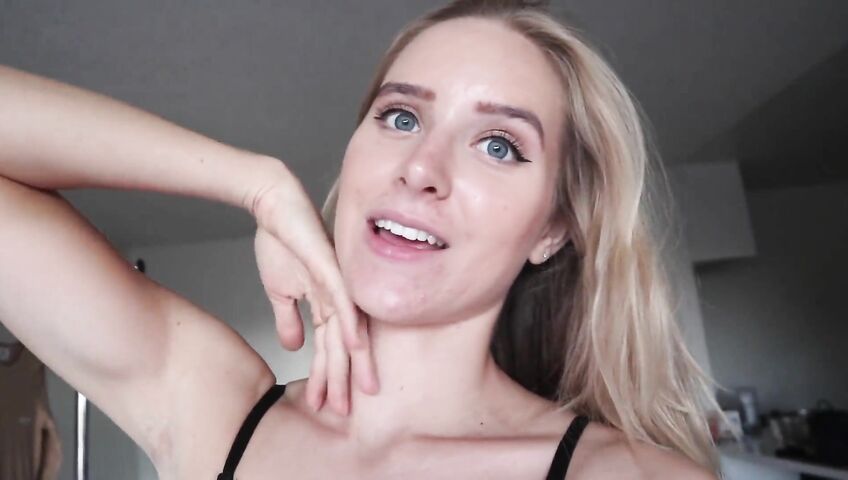 Caroline Zalog Patreon Teasing Her Ass