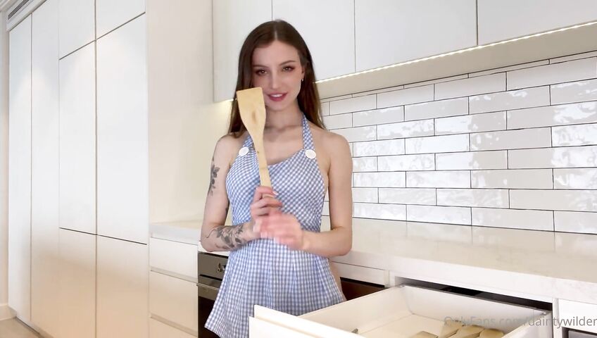 Dainty Wilder Nude Horny Housewife Dildo Riding Video Hijkl