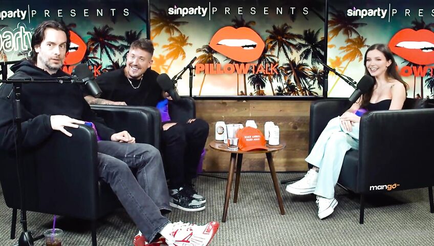 Dainty Wilder Pillow Talk Squirting On Podcast 2defa1