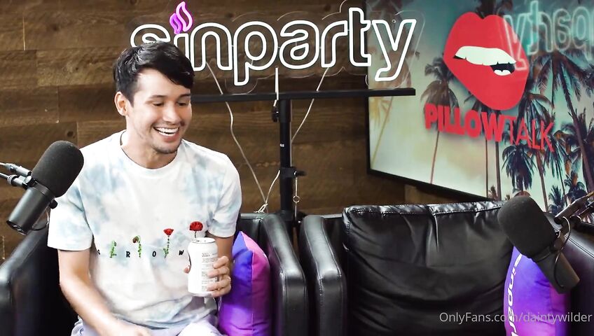 Dainty Wilder Pillow Talk Squirting On Podcast 2defa1