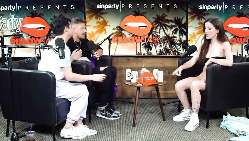 Dainty Wilder Pillow Talk Squirting On Podcast 2defa1