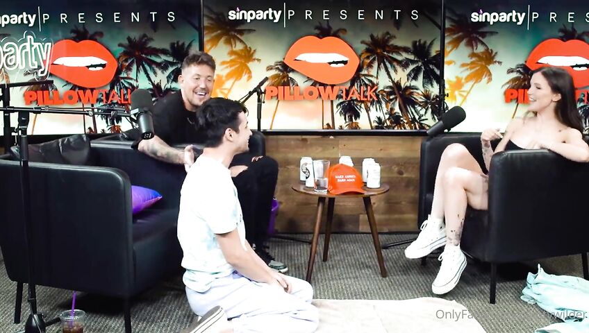 Dainty Wilder Pillow Talk Squirting On Podcast 2defa1