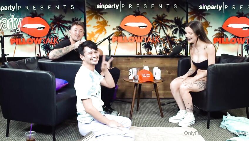 Dainty Wilder Pillow Talk Squirting On Podcast 2defa1