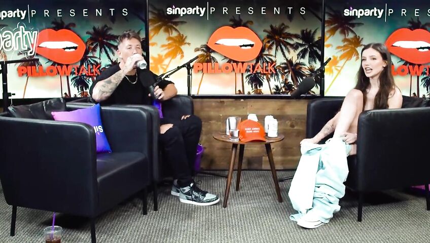 Dainty Wilder Pillow Talk Squirting On Podcast 2defa1