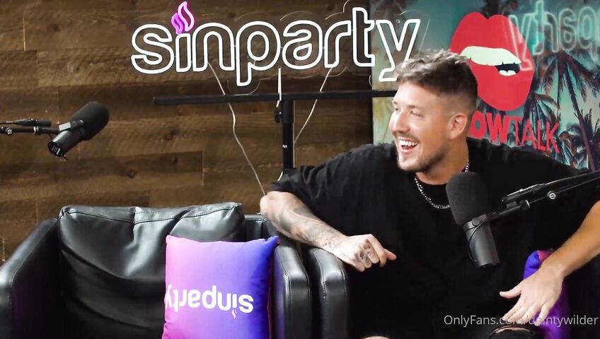 Dainty Wilder Pillow Talk Squirting On Podcast 2defa1