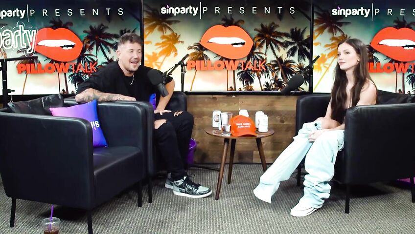 Dainty Wilder Pillow Talk Squirting On Podcast 2defa1