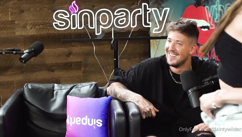 Dainty Wilder Pillow Talk Squirting On Podcast 2defa1