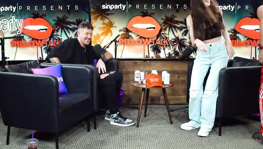 Dainty Wilder Pillow Talk Squirting On Podcast 2defa1