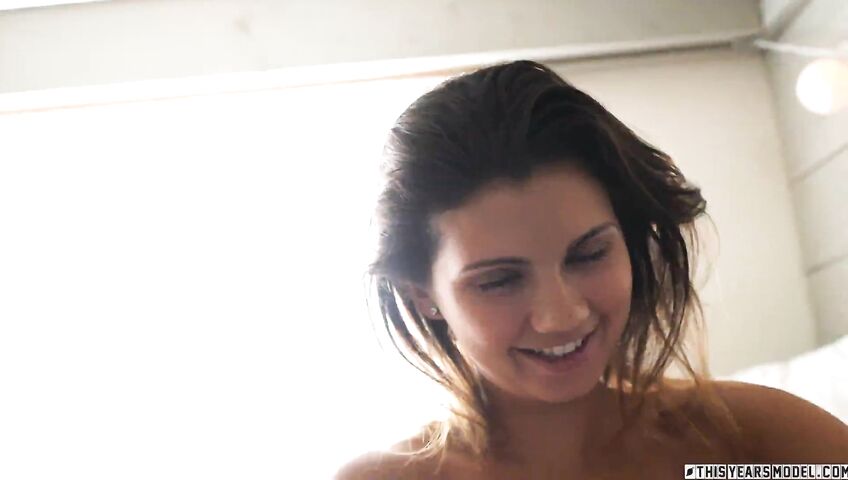 Dare Taylor Nude Stripteases