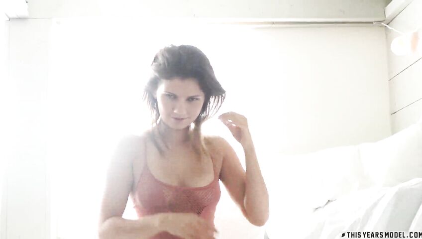 Dare Taylor Nude Stripteases