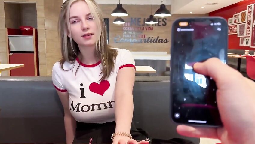 Devdaria In Kfc Makes Me Cum Blowjob