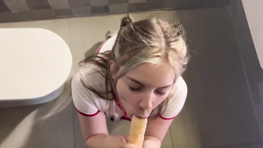 Devdaria In Kfc Makes Me Cum Blowjob