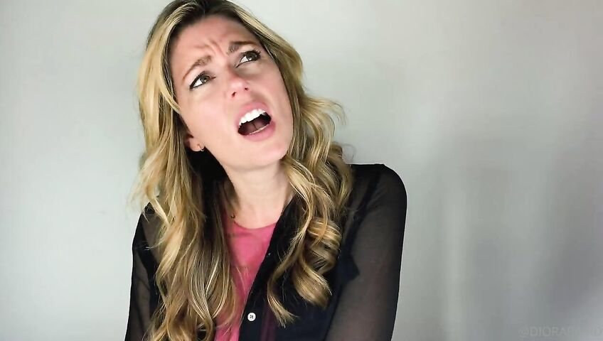 Diora Baird Nude Close Up Titsss