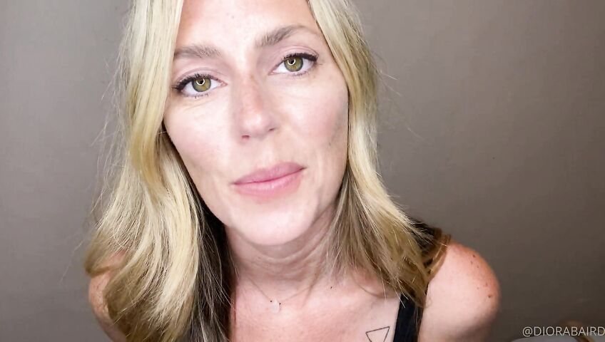 Diora Baird Sexy Cleavage Asmrss