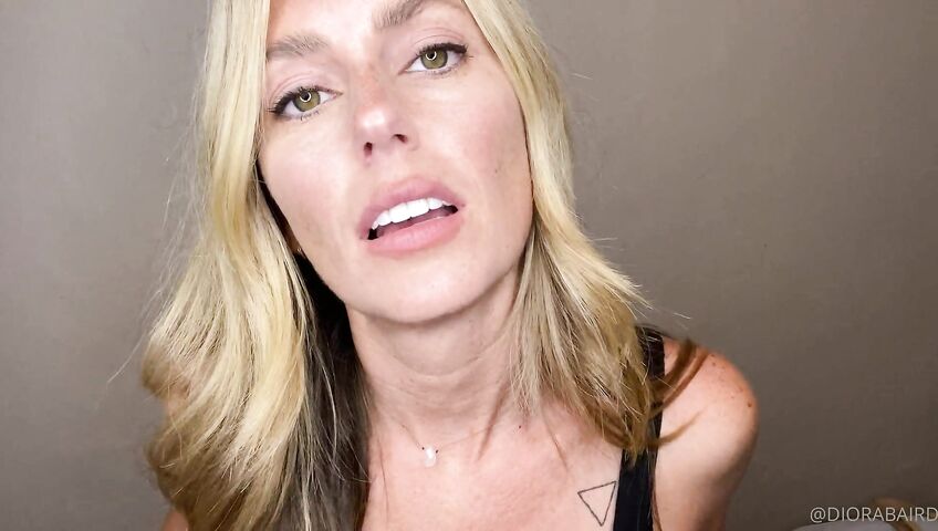 Diora Baird Sexy Cleavage Asmrss